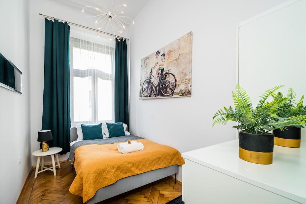 Royal City Apartment 40 M2 Krasków Exterior foto